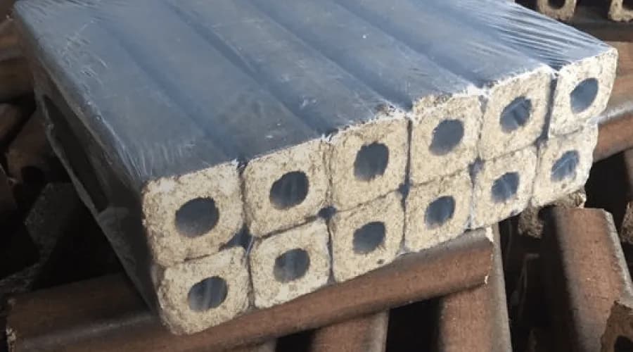 Co to brykiet? Poznaj właściwości i zastosowanie brykietu opałowego