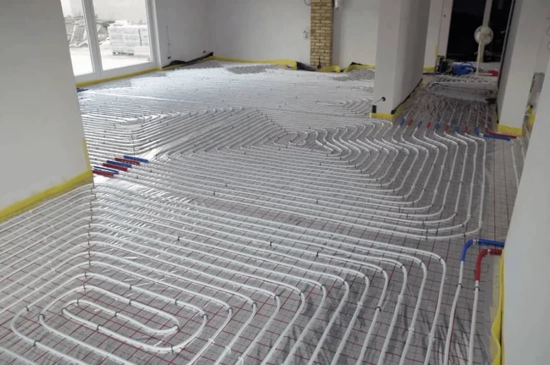 Jaka średnica rur do ogrzewania podłogowego? Uniknij kosztownych błędów